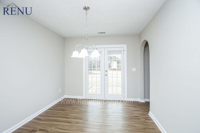 Building Photo - Now available 3 bedrooms 2.5 baths