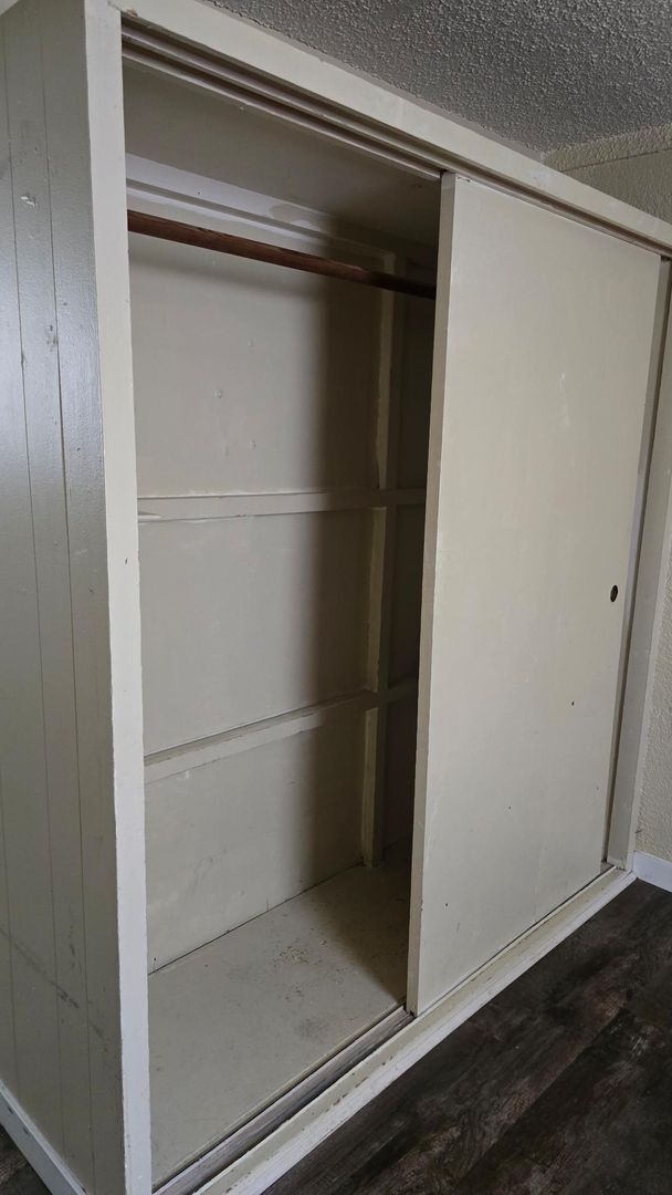 Building Photo - Charming 1-Bedroom Apartment in a Quaint Small Town!