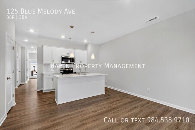 Building Photo - 125 Blue Melody Ave