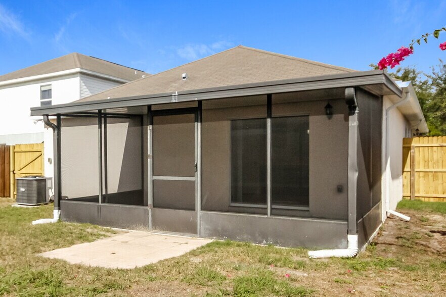 Building Photo - 11436 Ivy Flower Loop