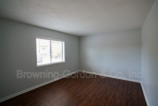 Building Photo - 411 Summit Ridge Pl