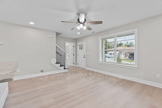 Building Photo - 36 Alden Ln