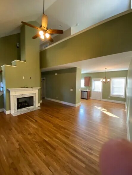 Living room - 22 Twin Oaks Dr