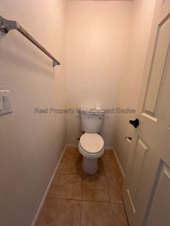Building Photo - 2060 N 30th St
