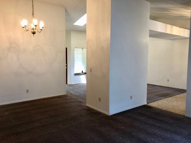 Building Photo - 6425 N Arthur Ave