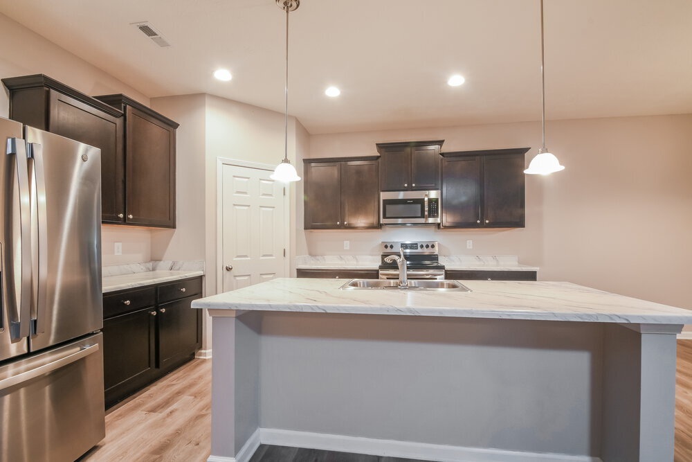 Building Photo - 2255 Silver Spoon Dr