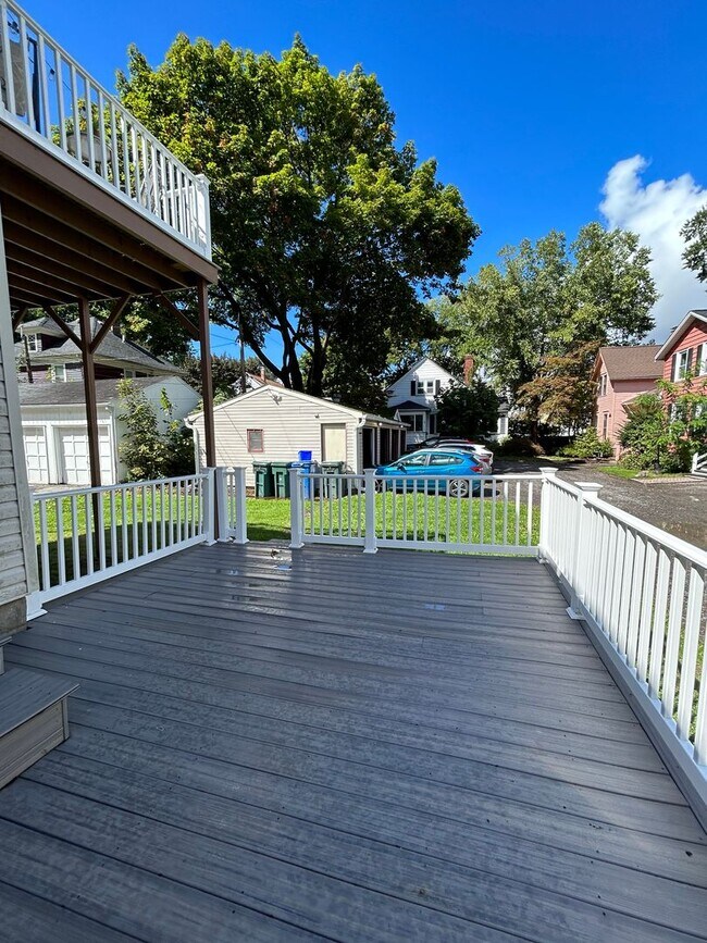 Building Photo - 205-207 Berkeley St