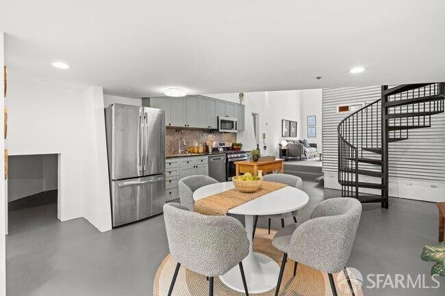 Building Photo - 55 Norfolk St