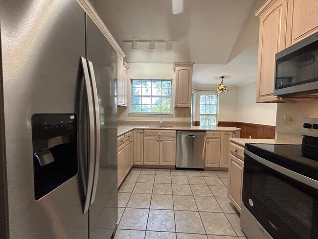 Building Photo - 310 Shoal River Dr