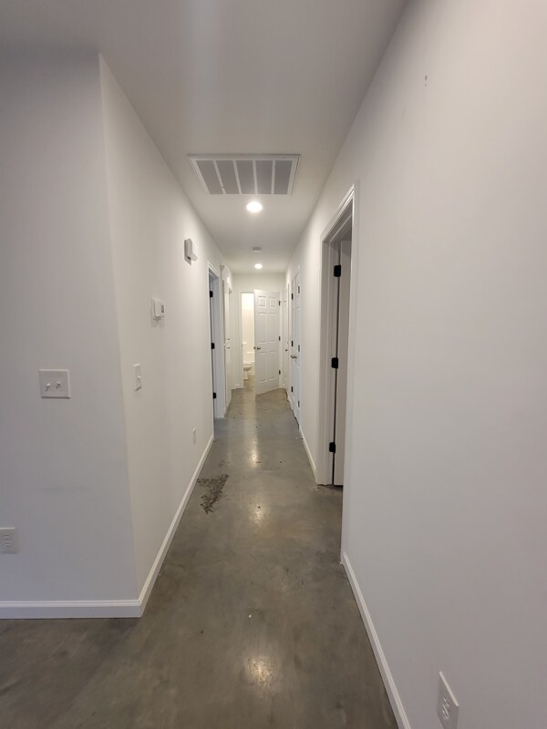 Building Photo - 242 Skylane Dr