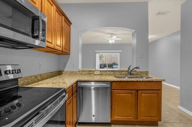 Building Photo - 102 Vista Verdi Cir
