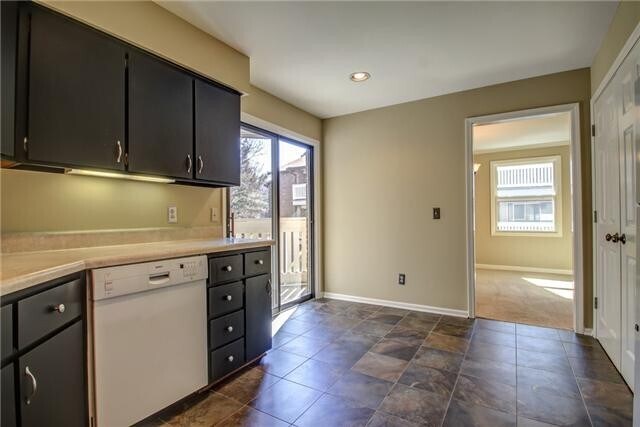 Building Photo - 120 Hillsboro Pl