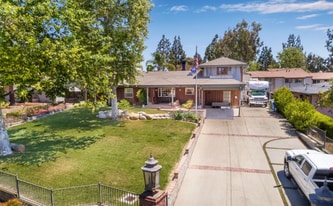 Building Photo - 1762 Los Feliz Dr