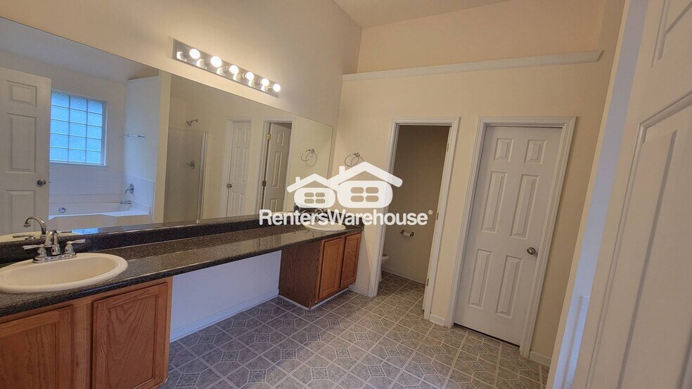 Building Photo - 118 Laughlin Dr