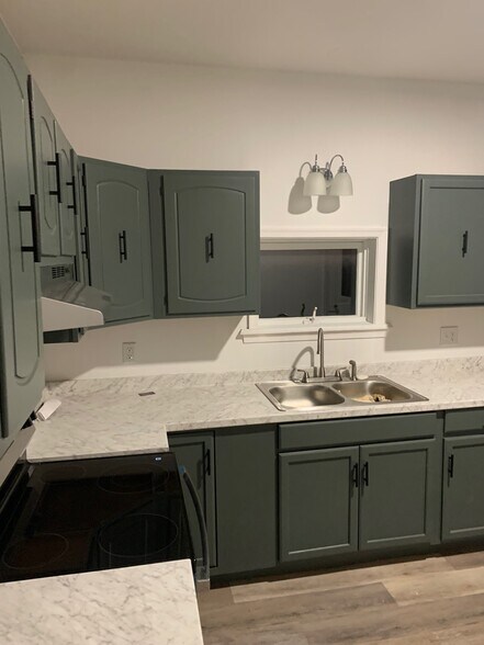 Building Photo - 1 E Broad St