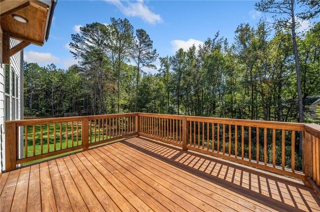 Building Photo - 4176 Shallowford Rd