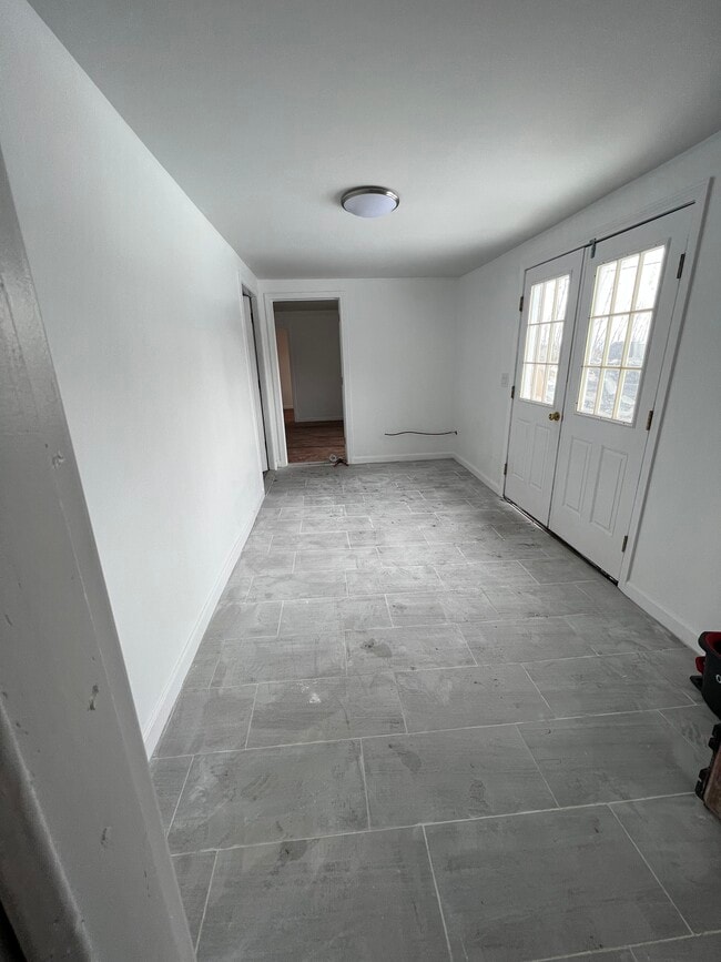 Building Photo - 107 Upper Loveland Rd