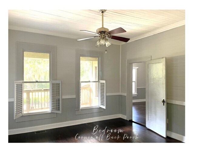 Building Photo - 208 Bartlett St