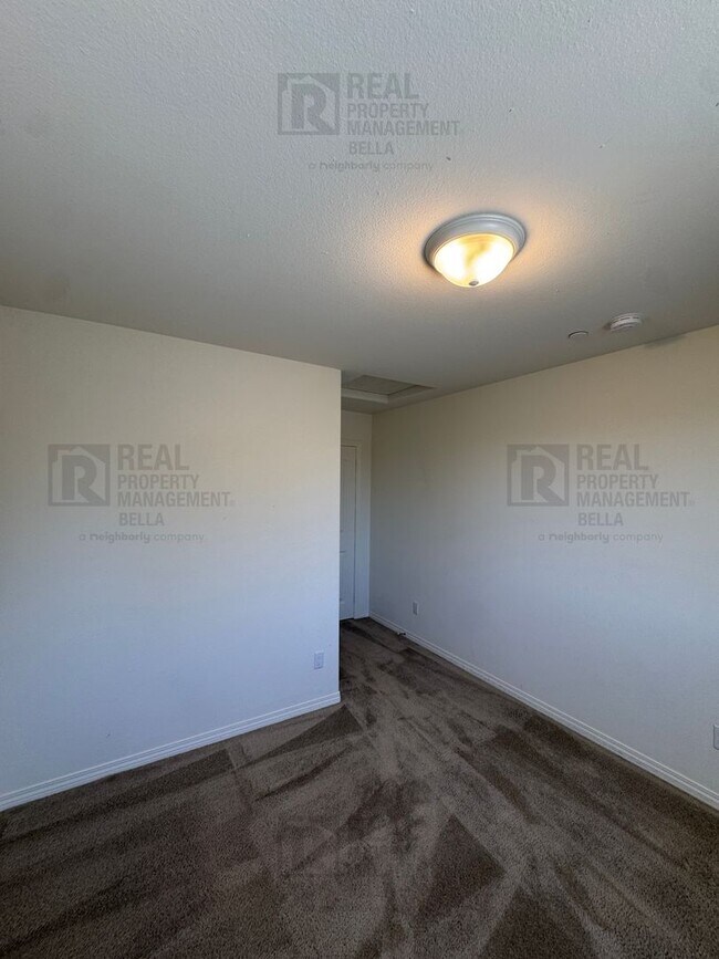Building Photo - Spacious Menifee Home with Open Floor Plan, Walk-In Closets & Covered Patio