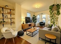 Building Photo - 519-5195 S Market St