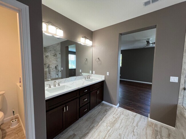 Building Photo - Completely Remodeled home in desirable Mou...