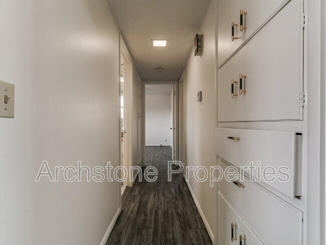 Building Photo - 4508 NW 26th St