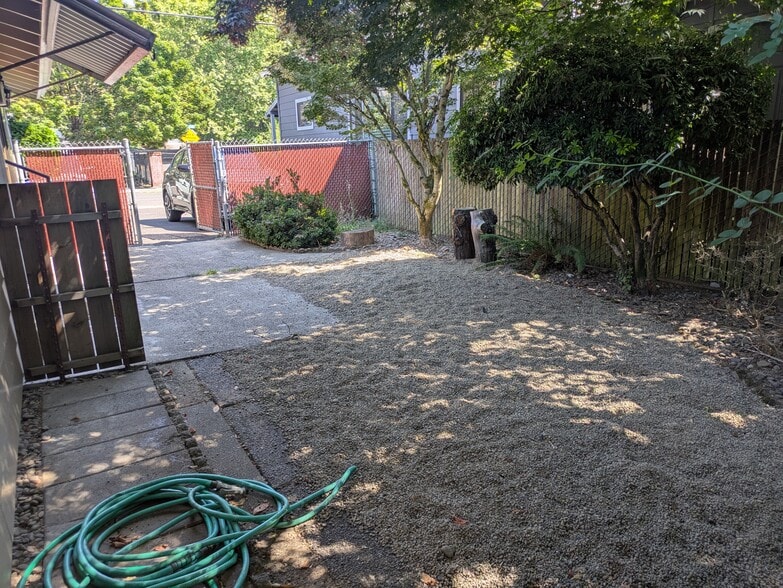 Building Photo - 4525 SE 30th Ave