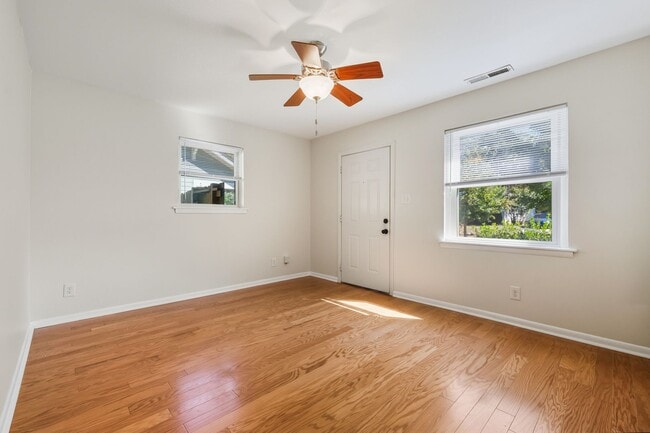 Building Photo - 1017 Onslow St