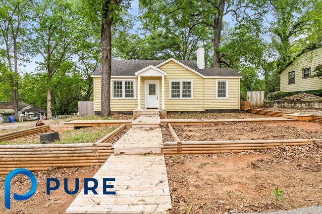 Primary Photo - 1 Hillcrest Ave