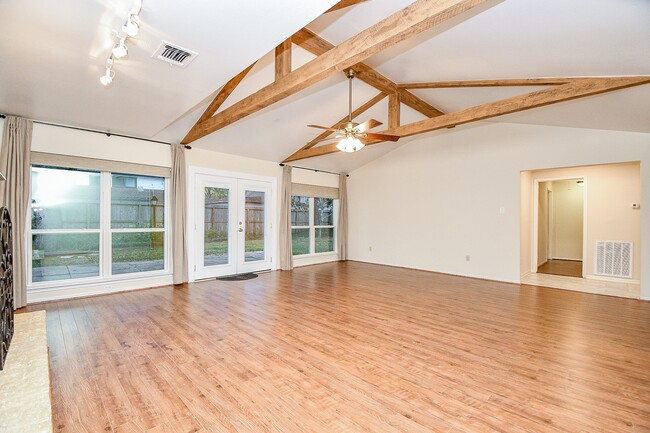 Building Photo - 1814 Cherry Bend Dr