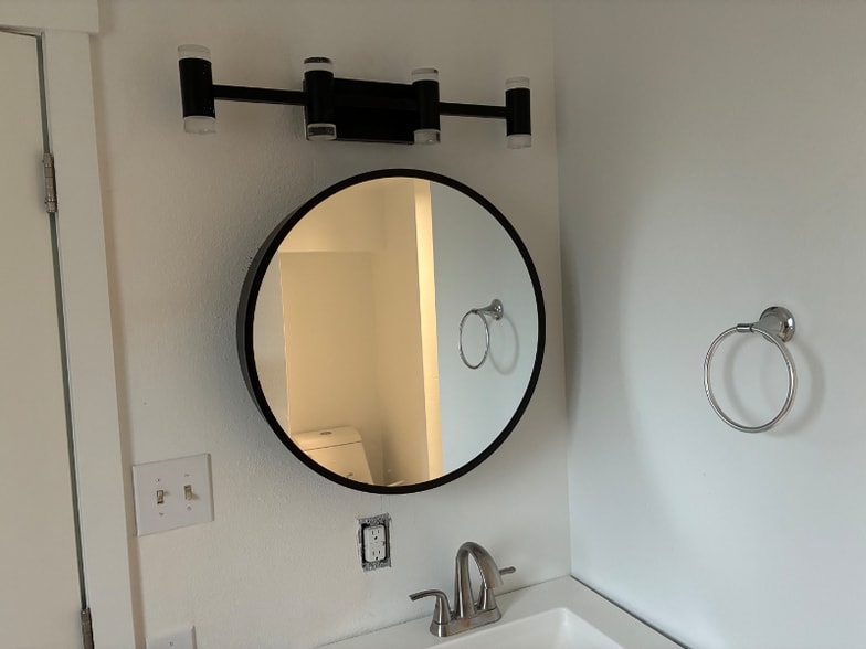 Building Photo - 21225 NE 12th St