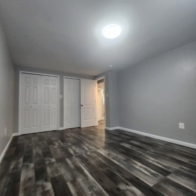 Building Photo - "Charming 2-Bed Basement Apartment with Hardwood Floors in Clinton, MD!"