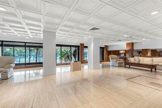 Building Photo - 2333 Brickell Ave