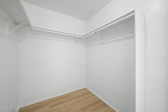 Building Photo - 7119 W Krall St