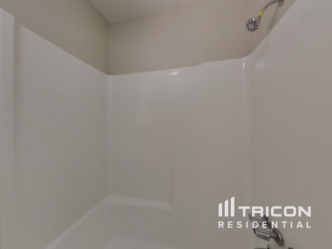 Building Photo - 188 Misty Hollow Way