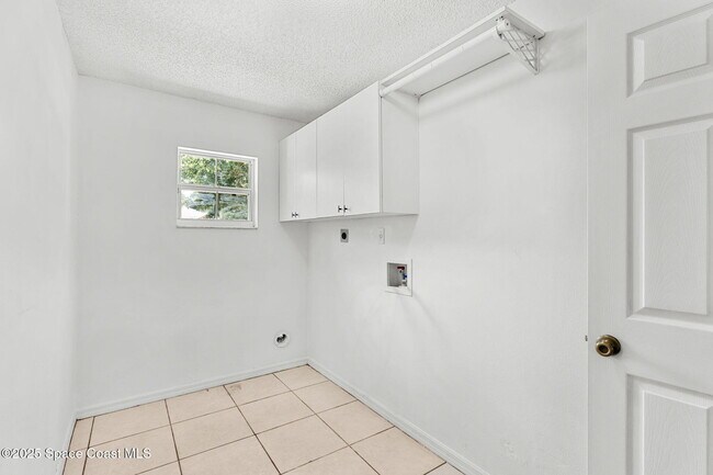 Building Photo - 268 Fitchburg St SW