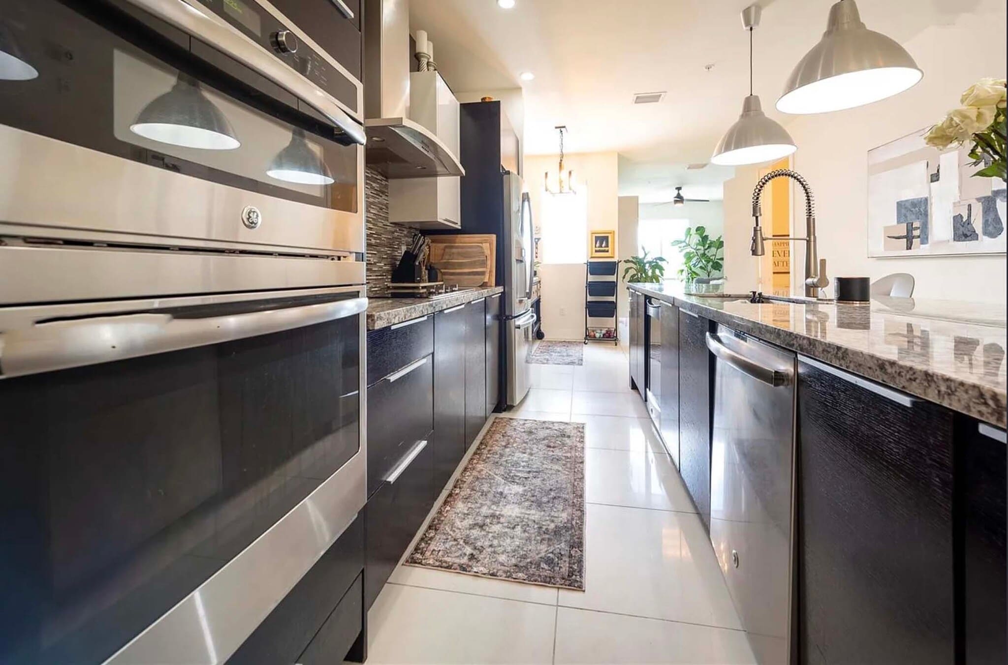 Kitchen - 10260 NW 63rd Ter