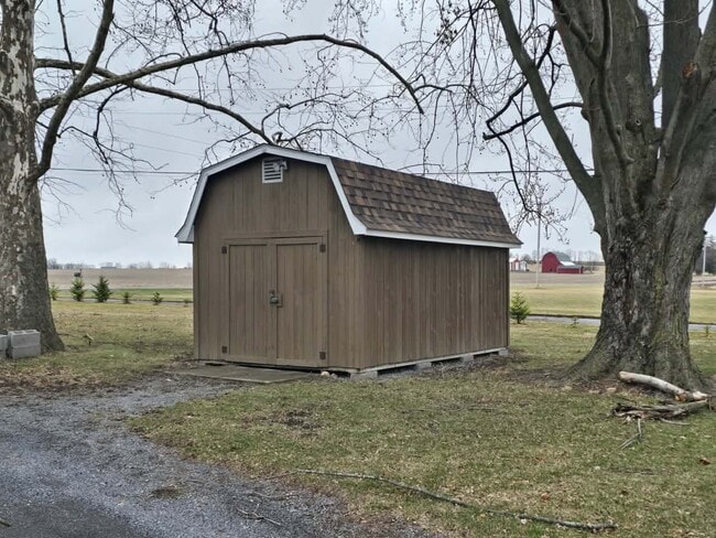 Building Photo - 1084 Yale Farm Rd