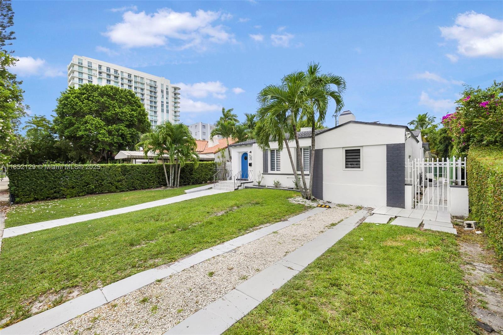 Building Photo - 340 SW 25th Rd