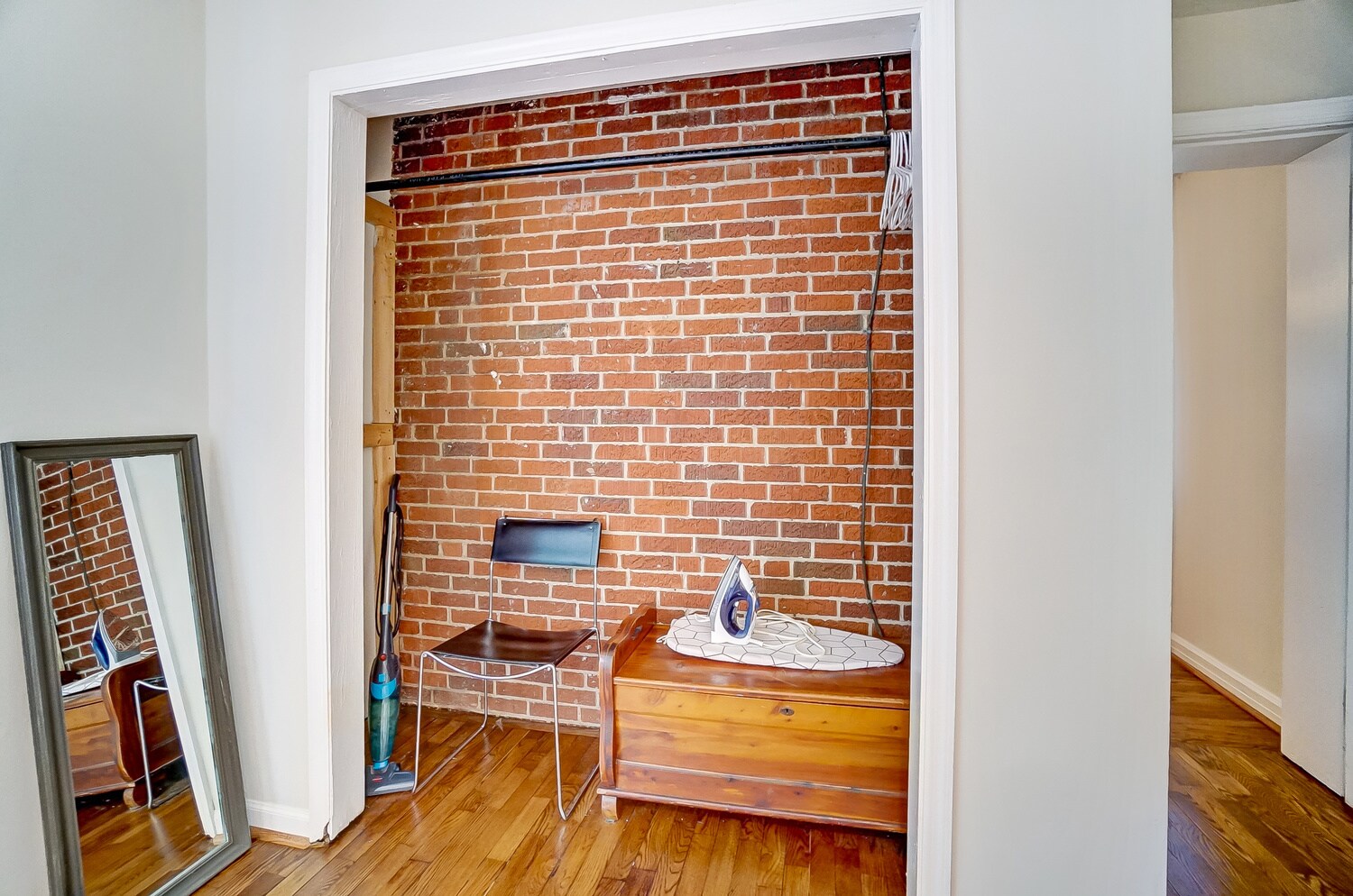 Building Photo - 531 Norway Ave