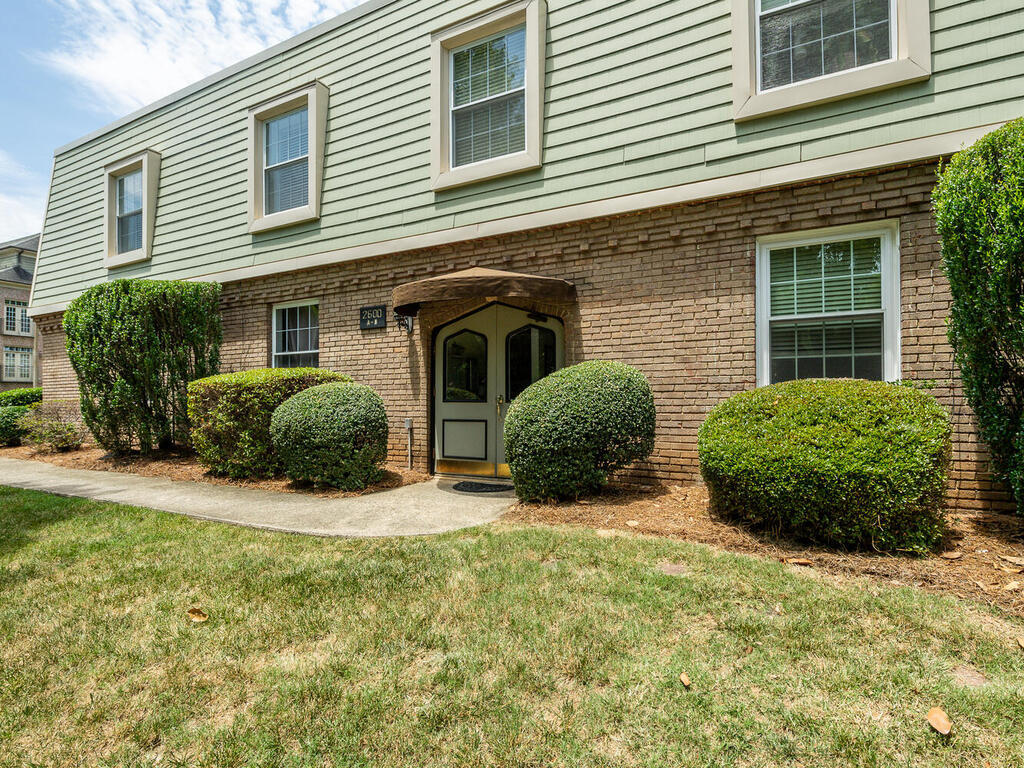 Building Photo - 2600 Park Rd