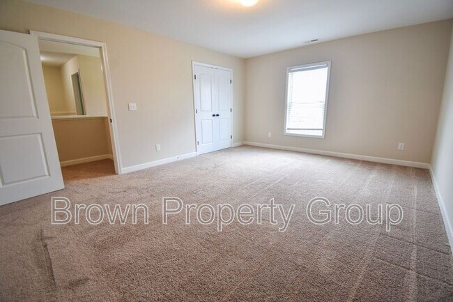 Building Photo - 23 Kirby Smith Cir