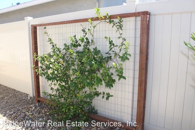 Building Photo - 2 br, 2 bath House - 2631 Fern Meadow Ave.