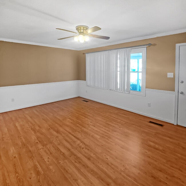 Building Photo - Pet Friendly Mid-Century Modern Rambler wi...