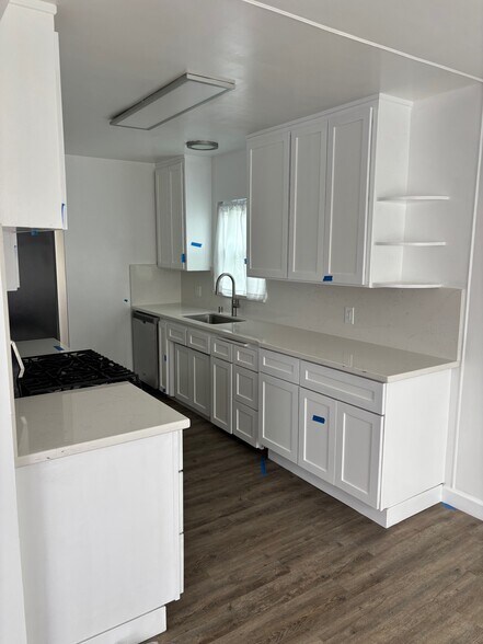Building Photo - 8136 W 83rd St