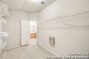 Building Photo - 703 Point Springs