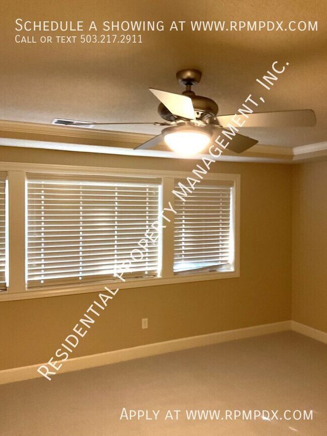 Building Photo - 18278 SW Santoro Dr