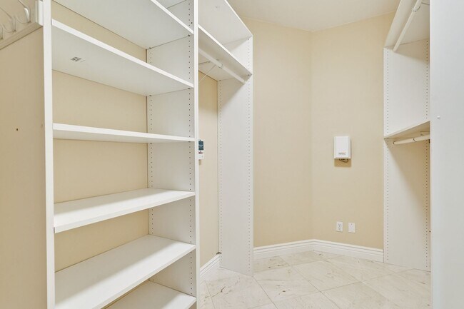 Building Photo - Luxury 5BR North San Jose Home | 2,680 Sq. Ft. | Minutes to BART, Levi's Stadium & Silicon Valley...