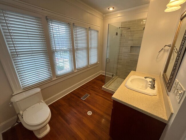 Building Photo - 3/2 House in Old East Rome $1,895