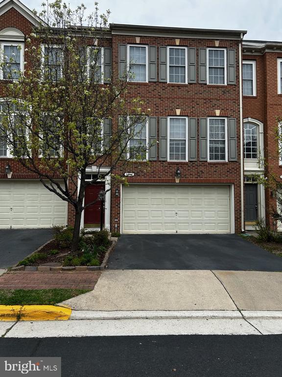 Building Photo - 8038 Samuel Wallis St